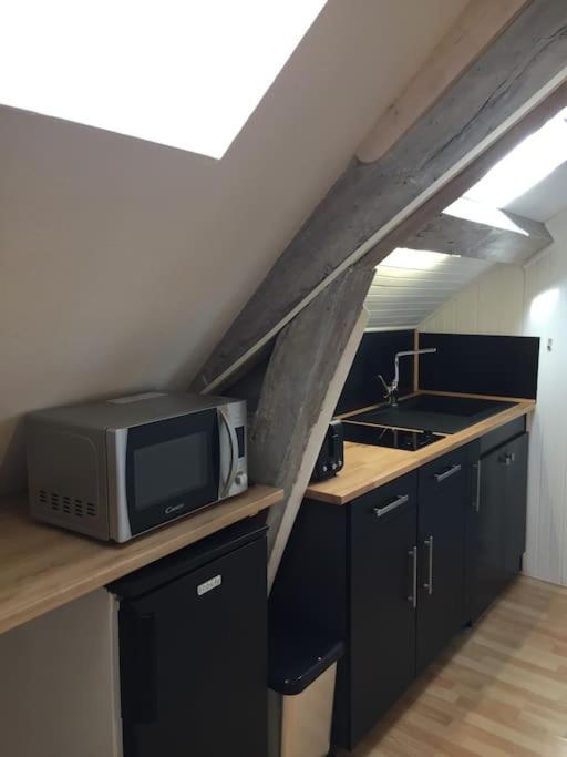 Rennes: Studio 4 Couchages, Proche Commerces, Bus. Exterior photo